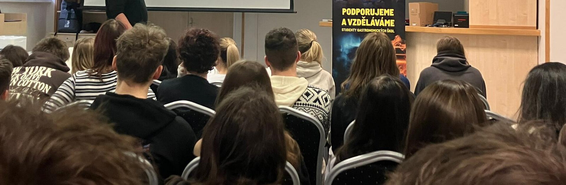 České pole ve vzdělávání